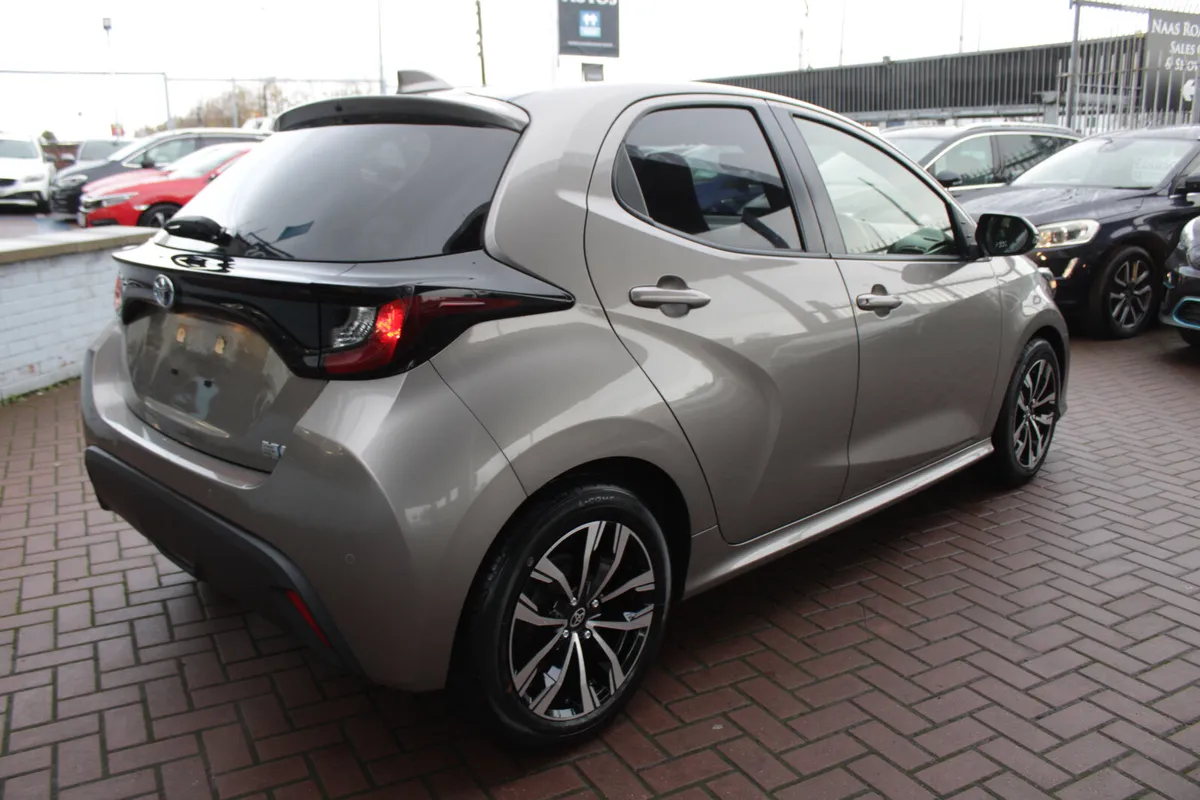 TOYOTA YARIS 1.5 - Image 4