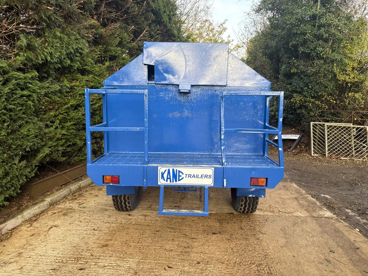 Fuel bowser - Image 4