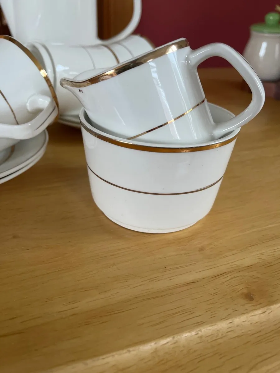 Coffee pot and six cups . - Image 3