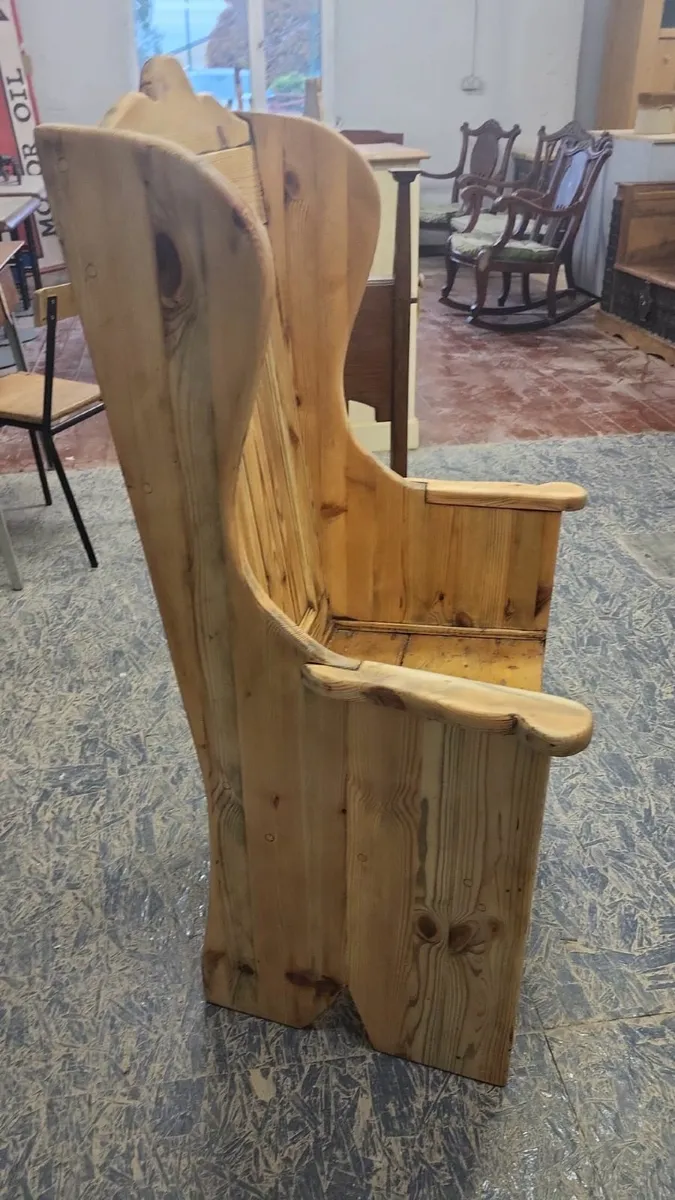 Vintage Irish pine lambing chair - Image 3