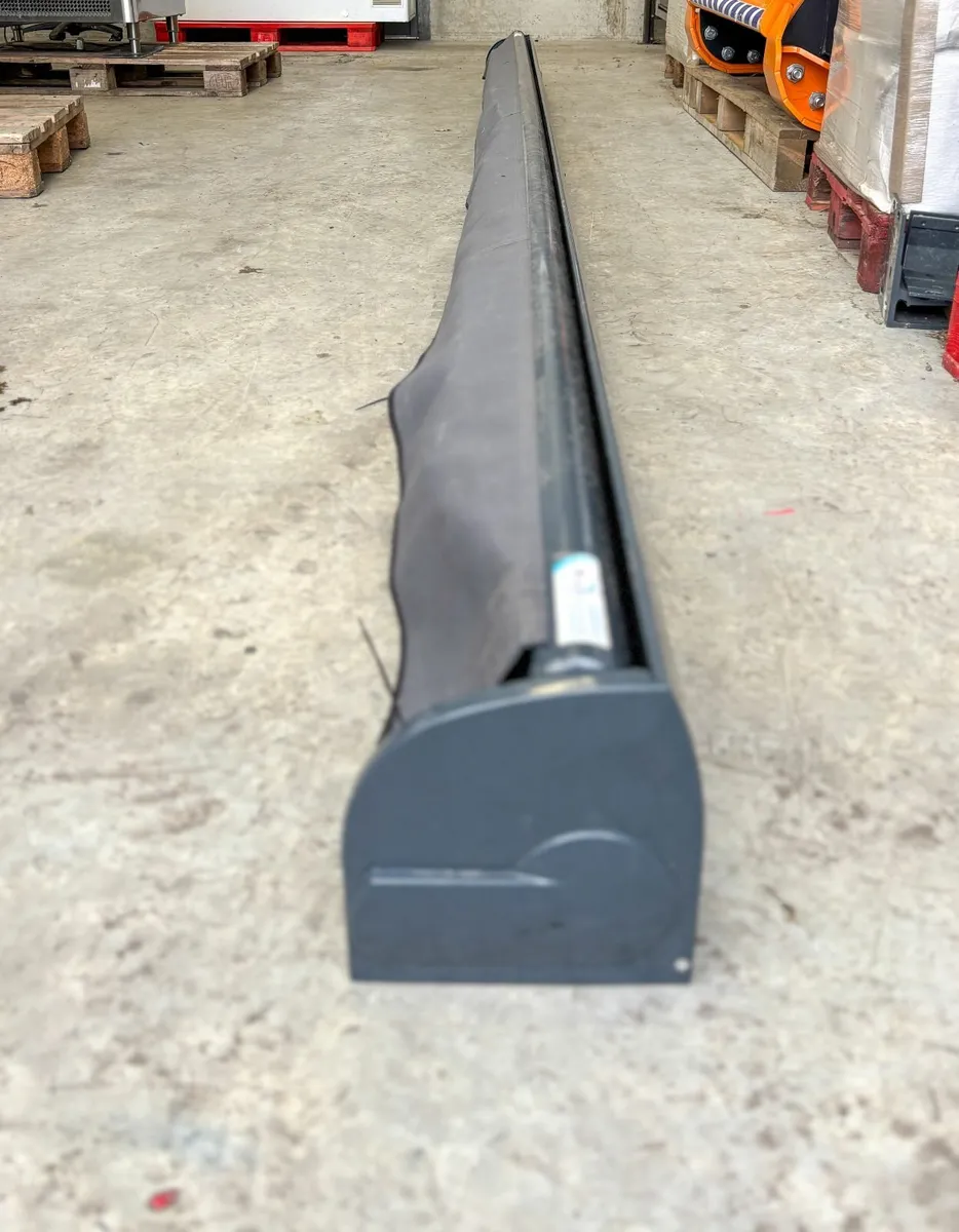 Weinor 4.5 Metre Extendable Canopy - Image 4