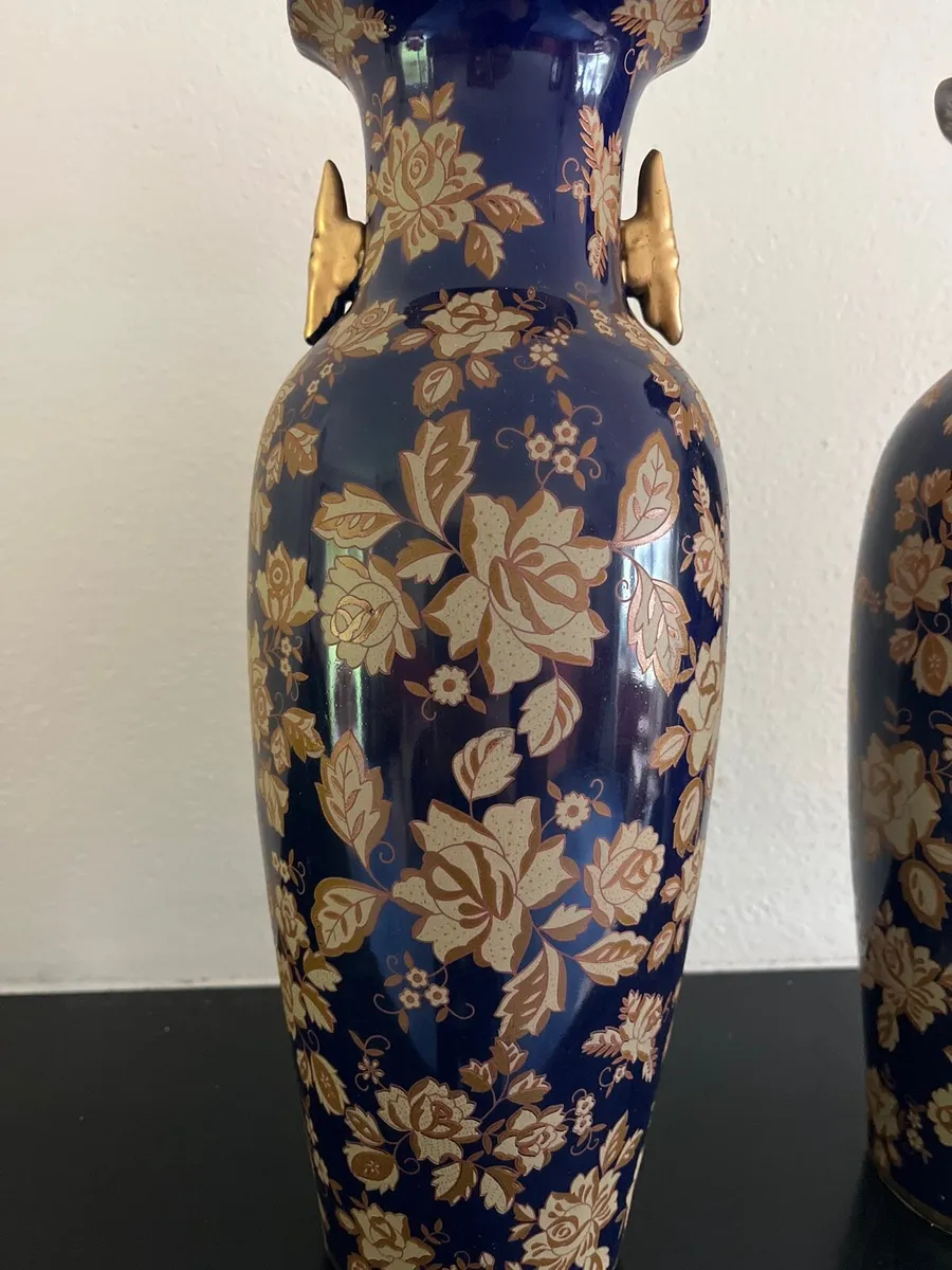 Two matching high vases - Image 2