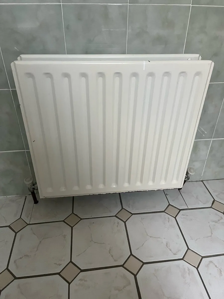 Small radiator - Image 1