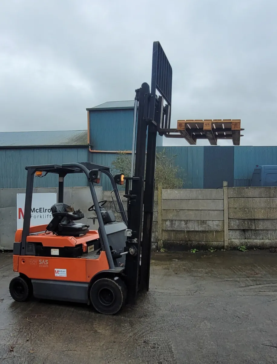 Forklifts     Electric & Diesel - Image 1
