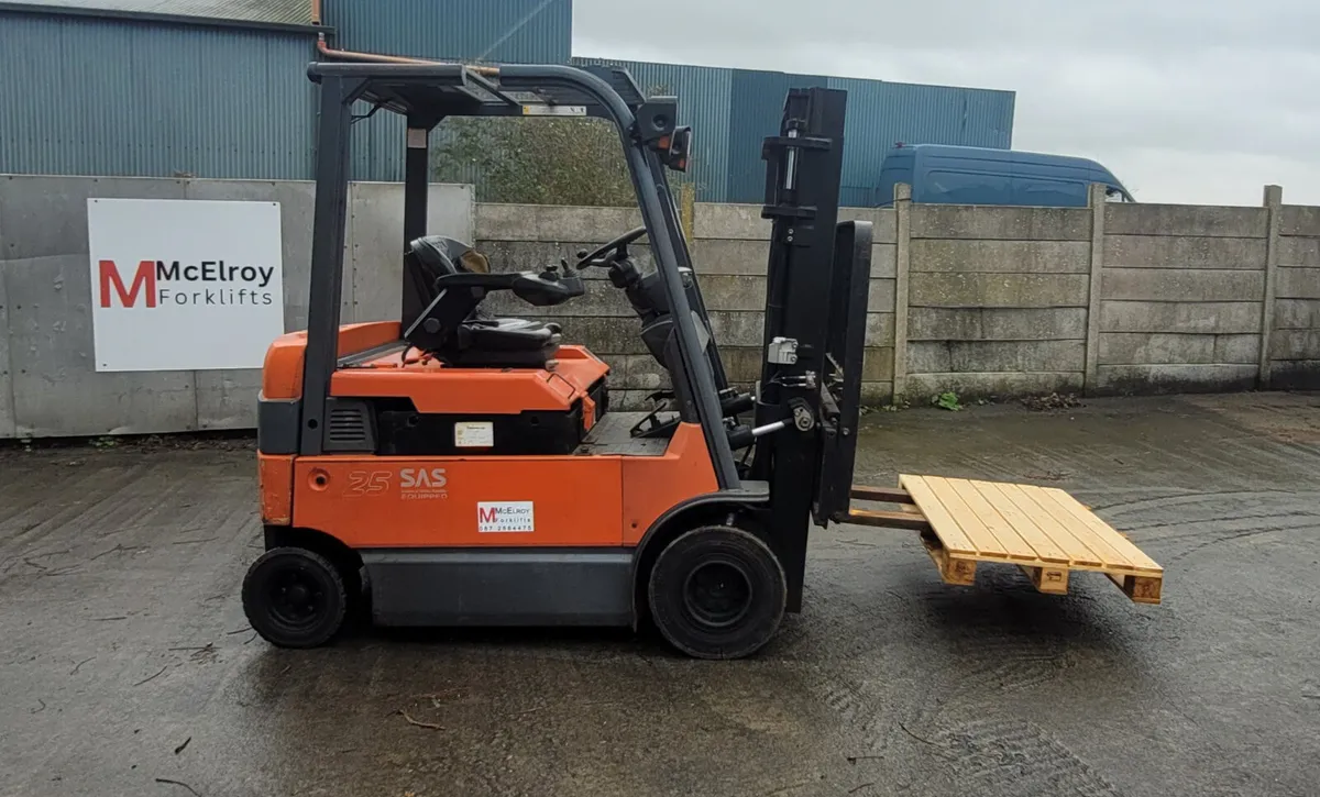 Forklifts     Electric & Diesel - Image 4