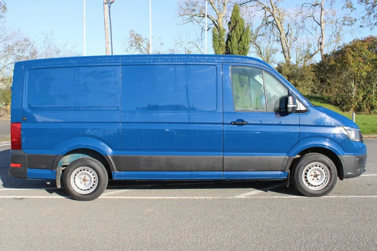Volkswagen Crafter T30 MWB 140HP - Image 4