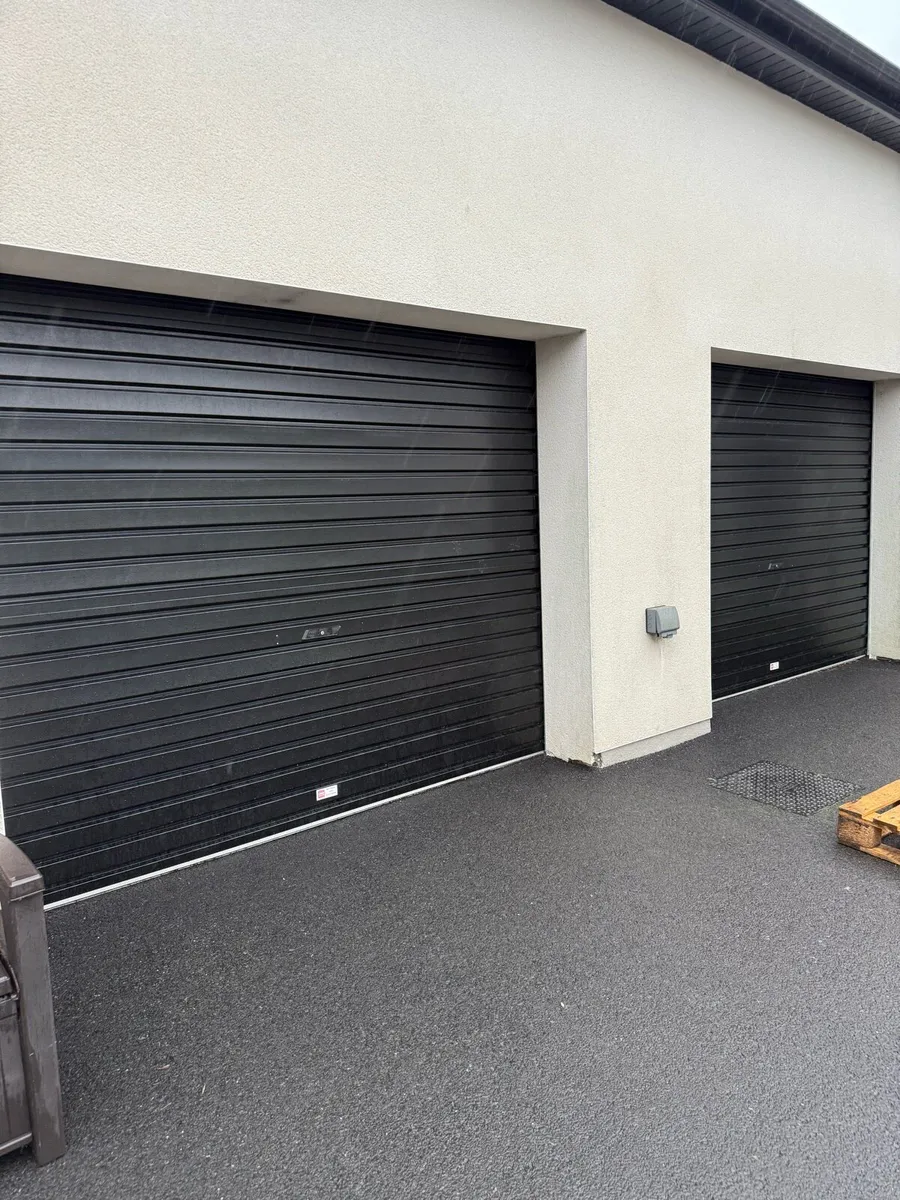 Roller doors - Image 1