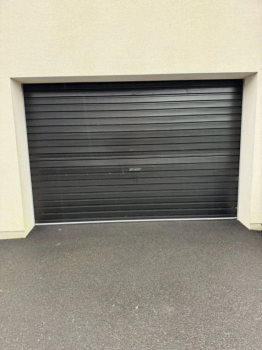 Roller doors - Image 2