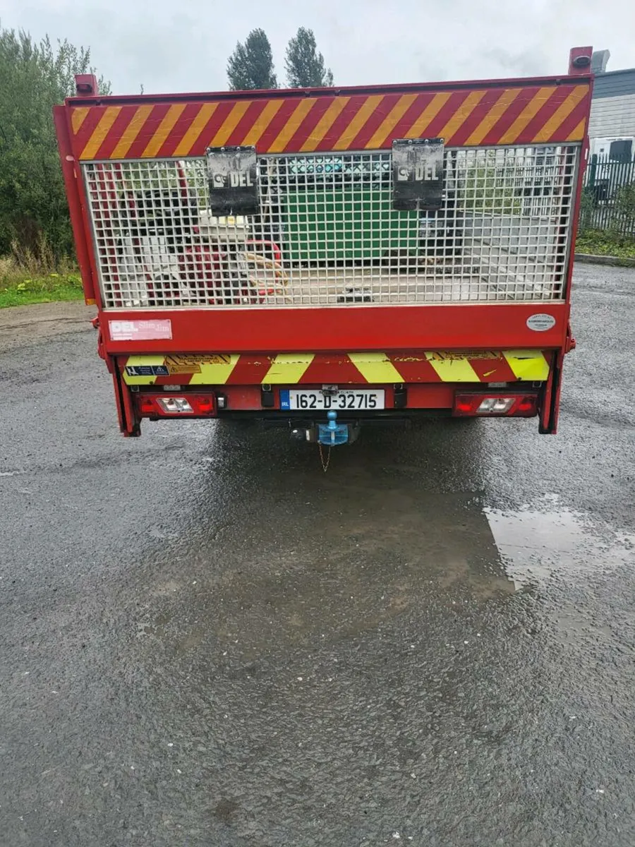 TRANSIT CUSTOM FLAT BED WITH 500kg TAIL LIFT - Image 4