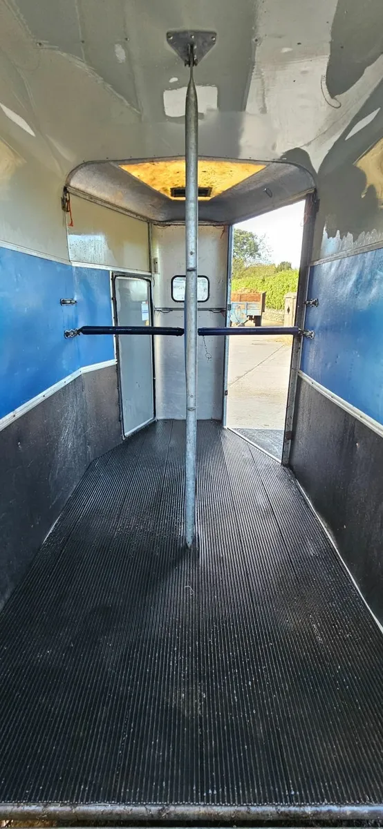 Ifor Williams 505 Horsebox - Image 4