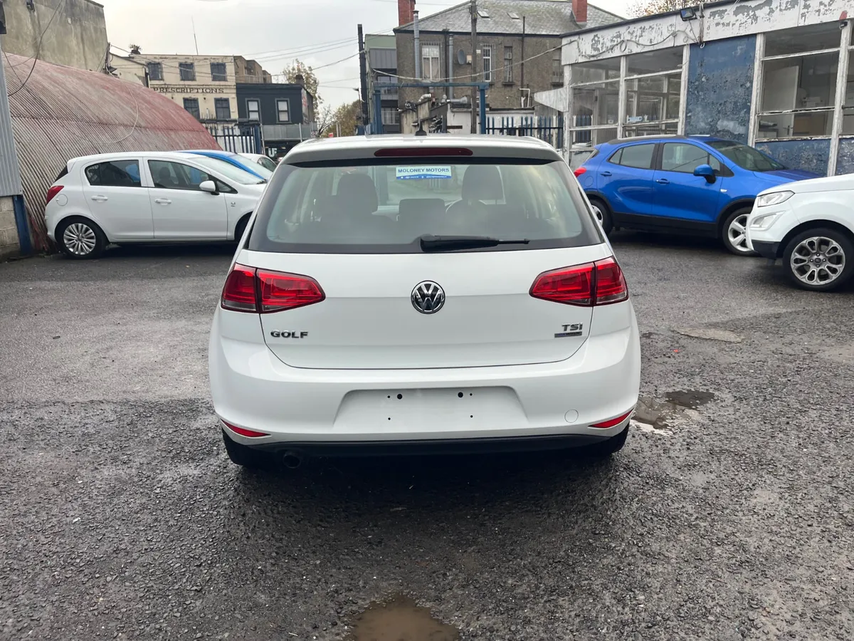 2014 VOLKSWAGEN GOLF, COMFORTLINE, LIKE NEW - Image 4