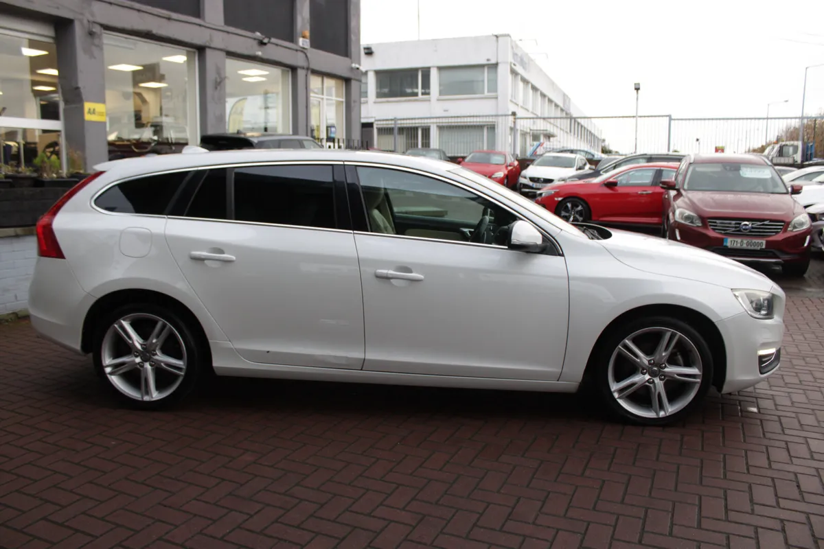 2.0D4 SE LUXURY DELUXE 5DR ESTATE AUTOMATIC - Image 3
