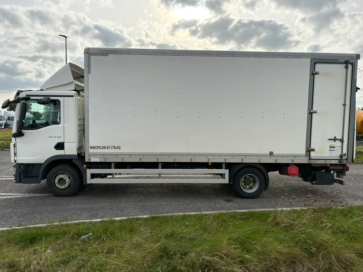 2021 Man 10 Ton Box - Image 4