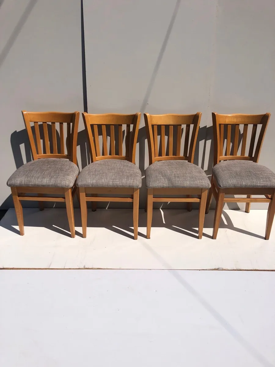 Four chairs - Image 1