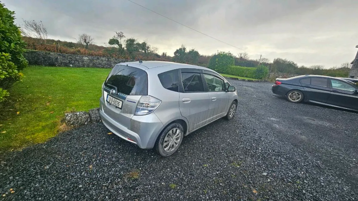 Honda Fit 2012 - Image 2