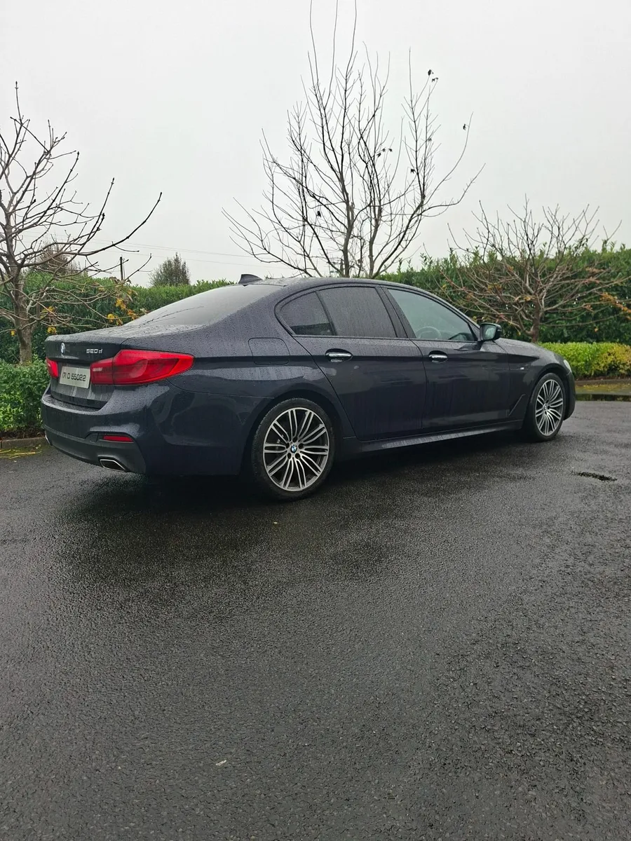 BMW 5-Series 2017 - Image 2