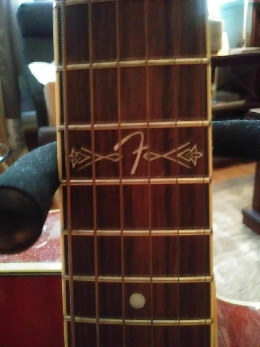 Acoustic electric fender - Image 3