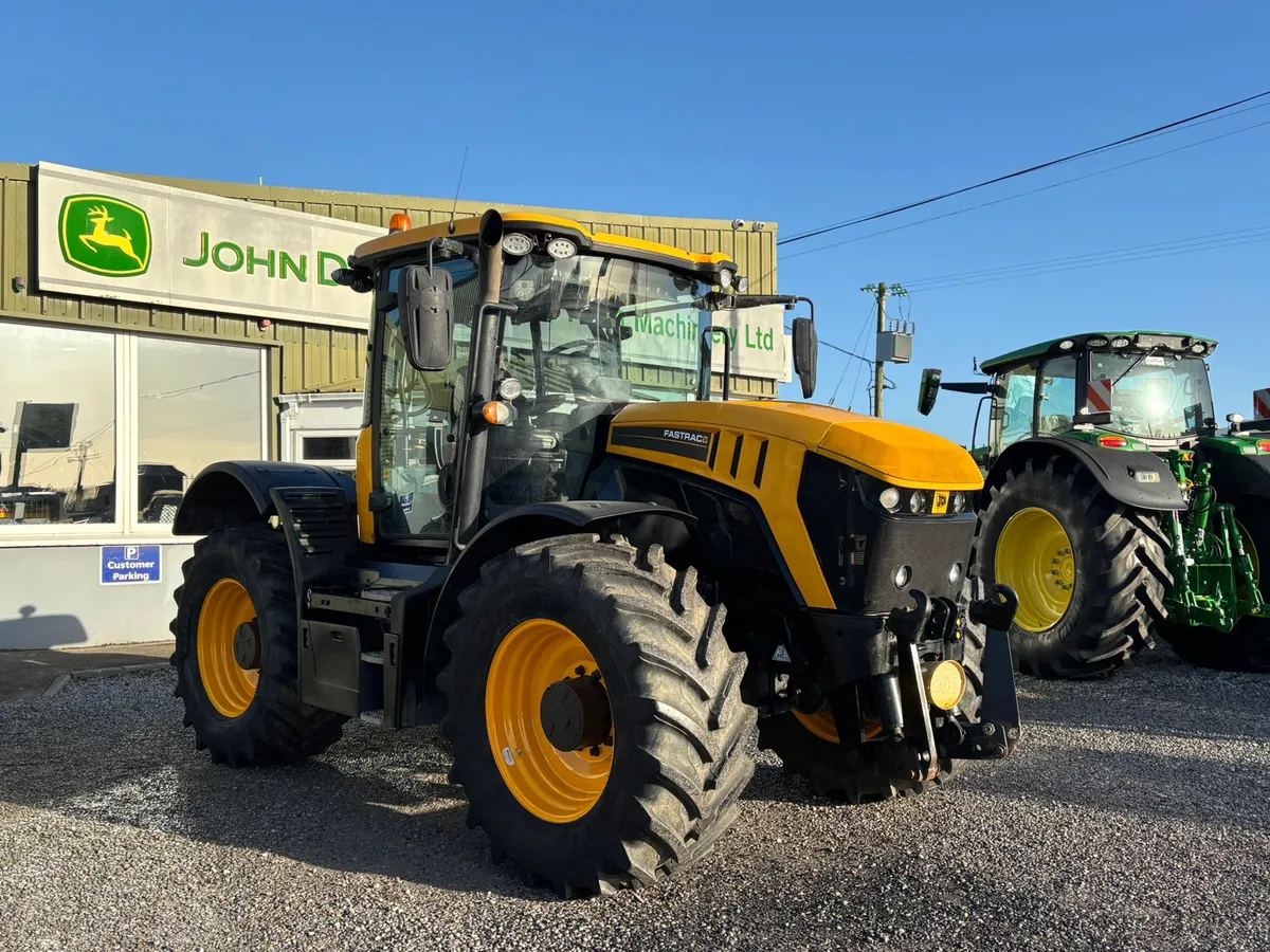 2015 JCB Fastrac 4220 - Image 3
