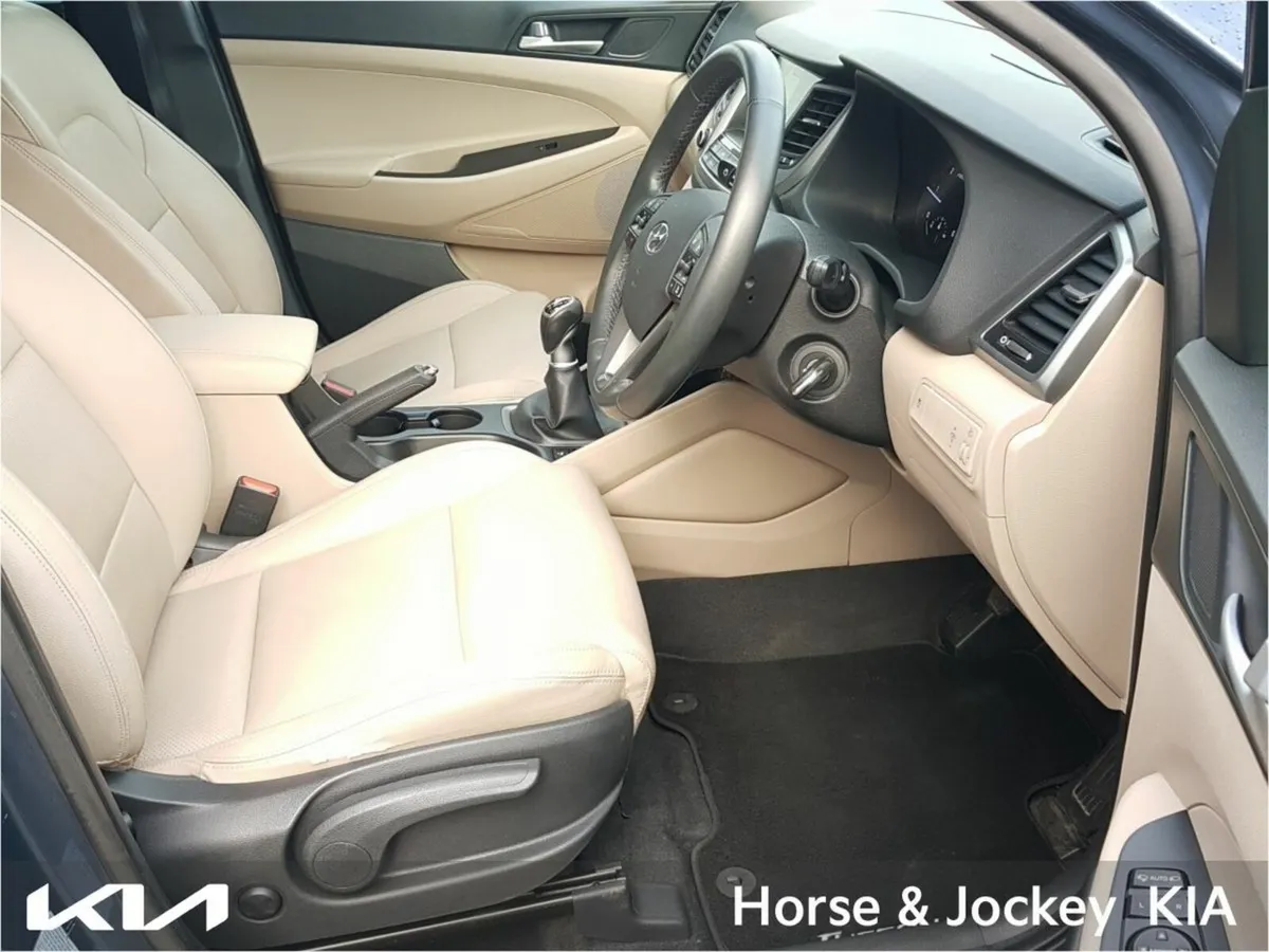 Hyundai Tucson 1.7 D Executive SE - Image 3