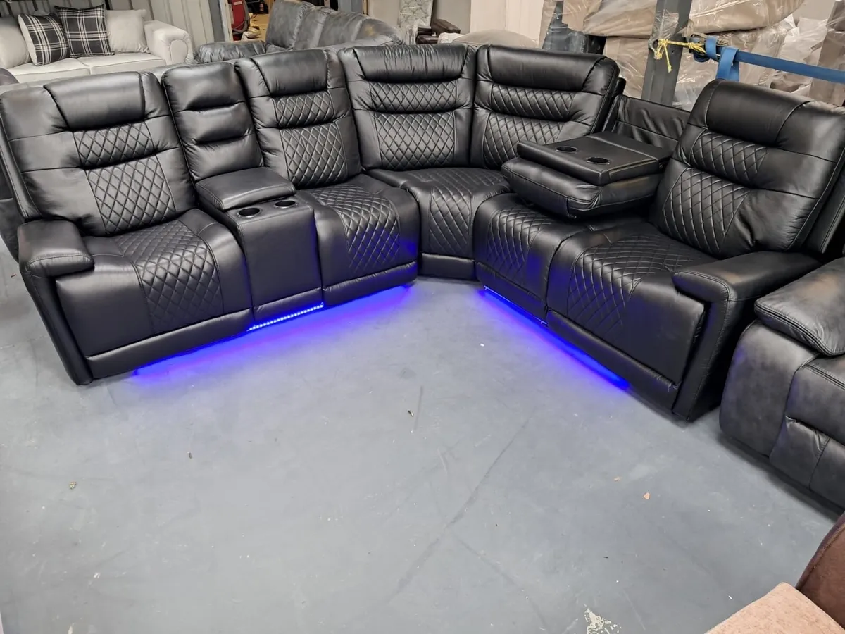 Halifax corner suite - Image 2