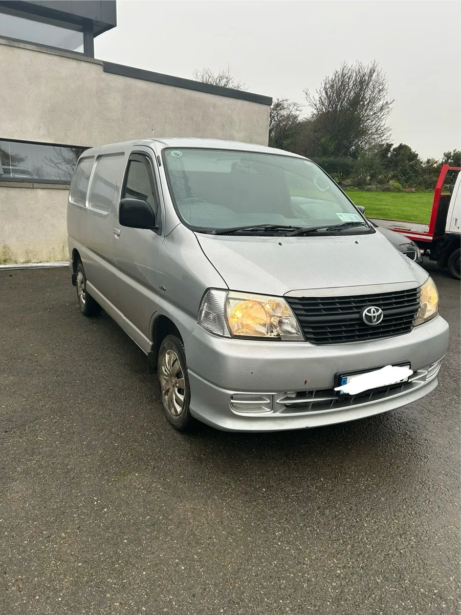 toyota hiace - Image 3