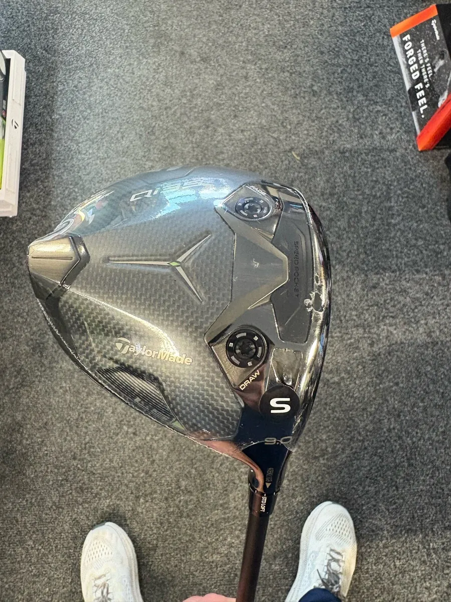 Qi35 LS driver - Image 1