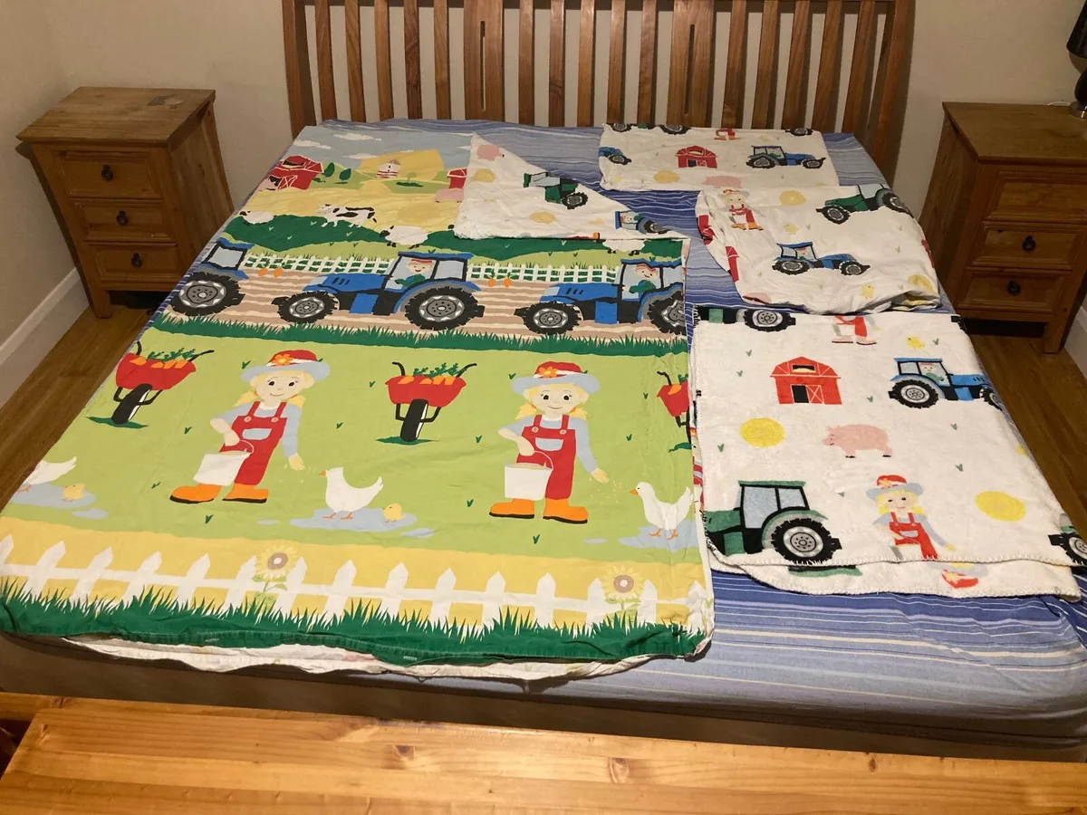 Kids complete bed sets with fleece blankets - Image 2