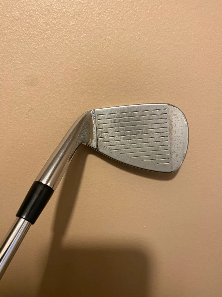 Titleist 680 mb irons - Image 4