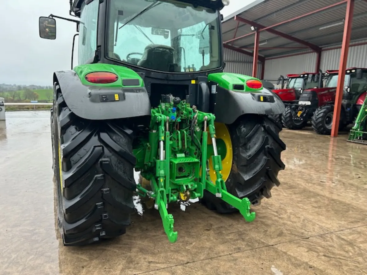 John Deere 6125R - Image 4