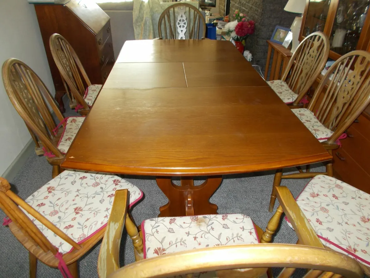 Dining Table Extendable & 8 Chairs - Image 3