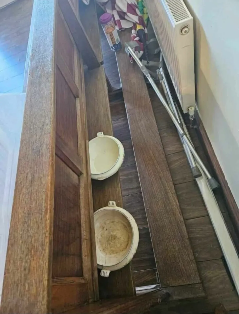 Church Pew - Image 3