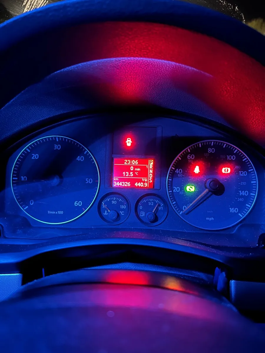 Volkswagen Jetta 2008 - Image 2