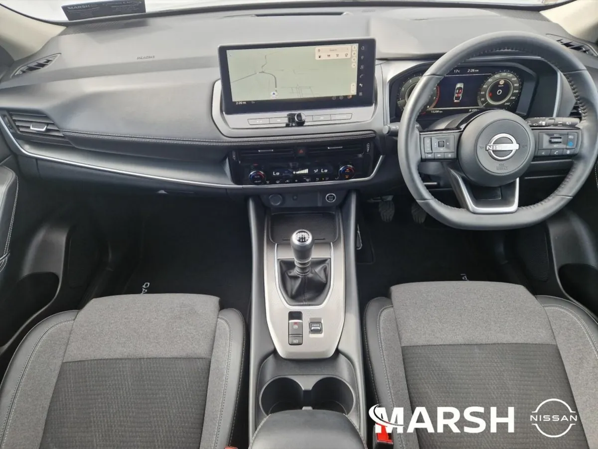 Nissan Qashqai 1.3 PET MILD HYBRID SV PREMIUM - Image 2