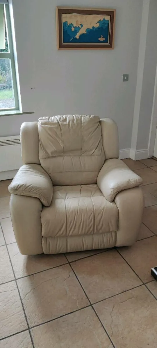 Leather recliner armchair x2 and double x1 - Image 3