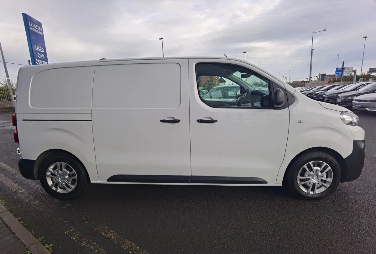 CITROEN DISPATCH 1.5 BLUEHDI MWB (€15,950 INC VAT) - Image 4