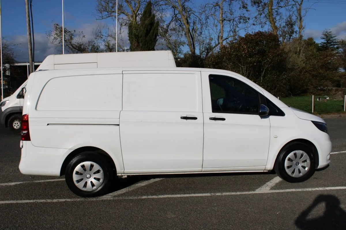 Mercedes-Benz Vito EU6 6 DR - Image 4