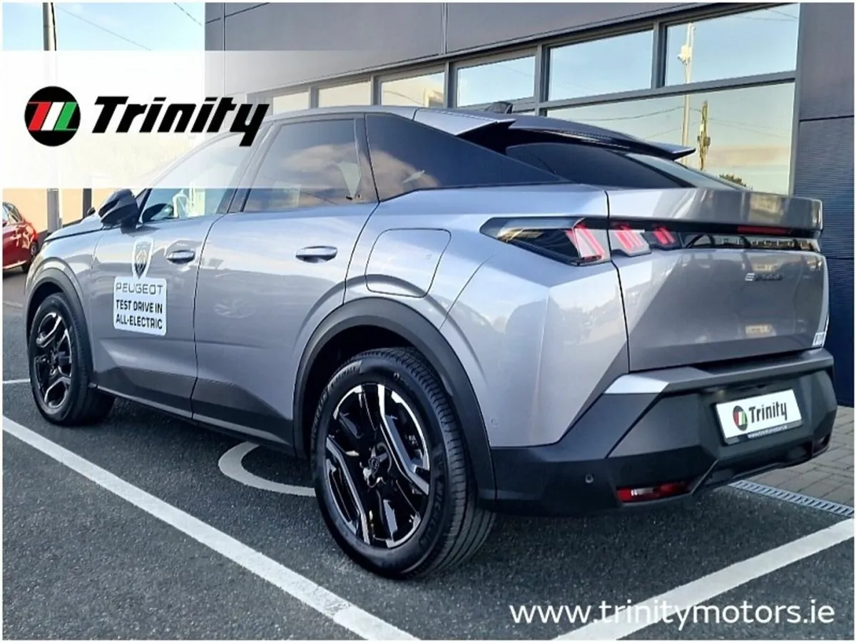 Peugeot 3008 ** BEV 73KWH ** 210BHP ALLURE ** TRIN - Image 3