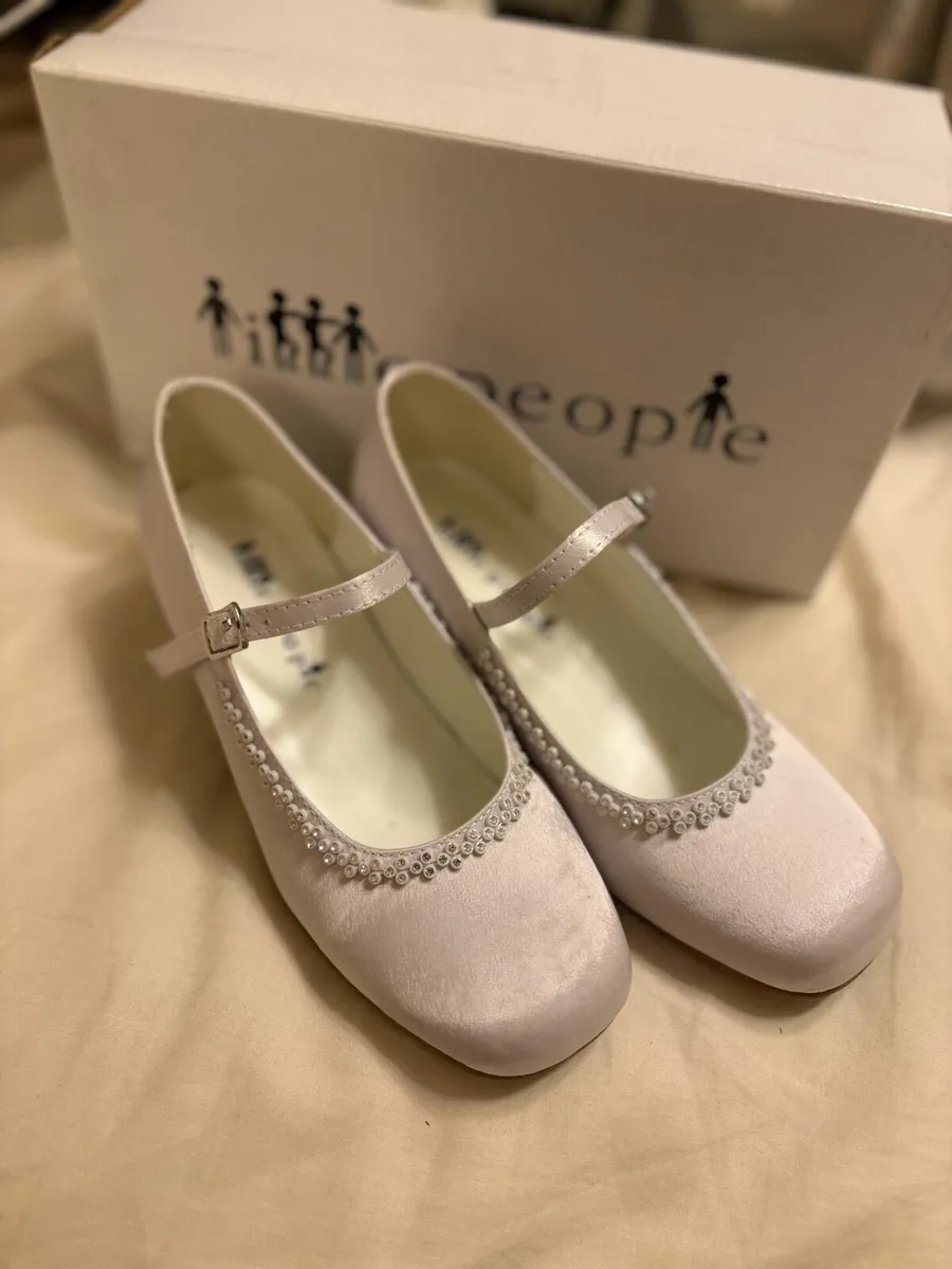 Communion shoes-size 13 - Image 1