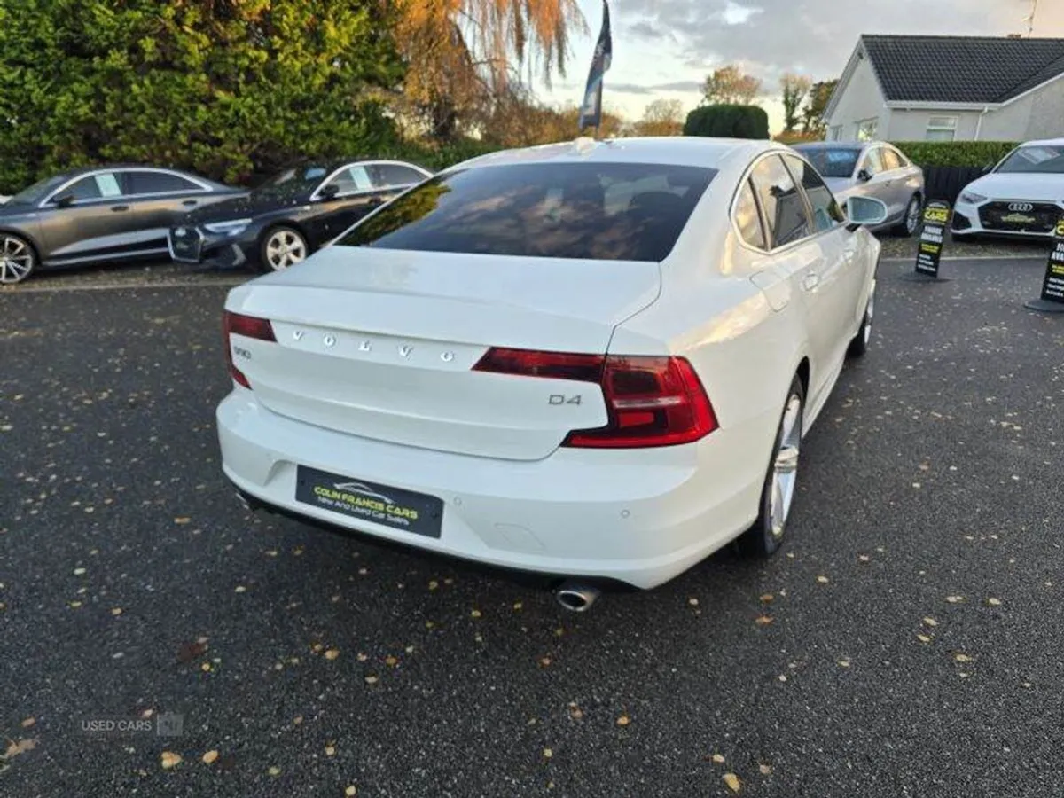 Volvo S90 Momentum Plus - Image 4