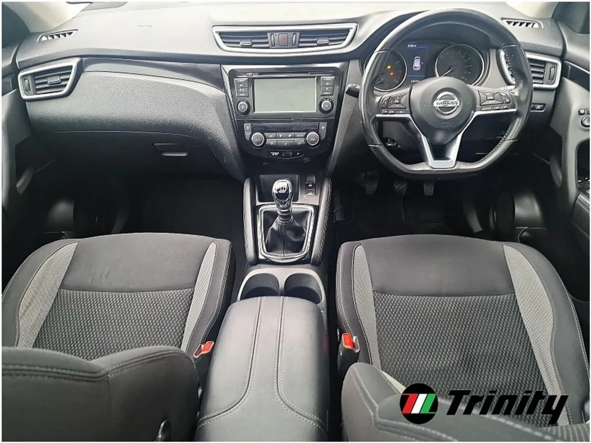 Nissan Qashqai ** 1.3 PETROL ** SV ** TRINITY MOTO - Image 2