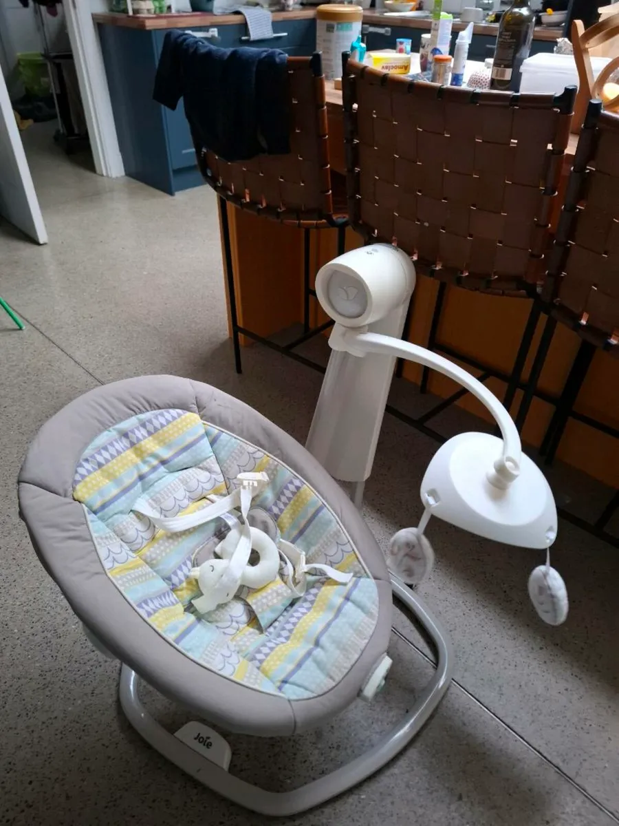 Baby swing - Image 2
