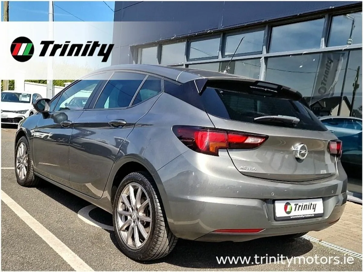 Opel Astra ** 1.2 TURBO ** 110PS ** 6 SPEED SC ** - Image 3