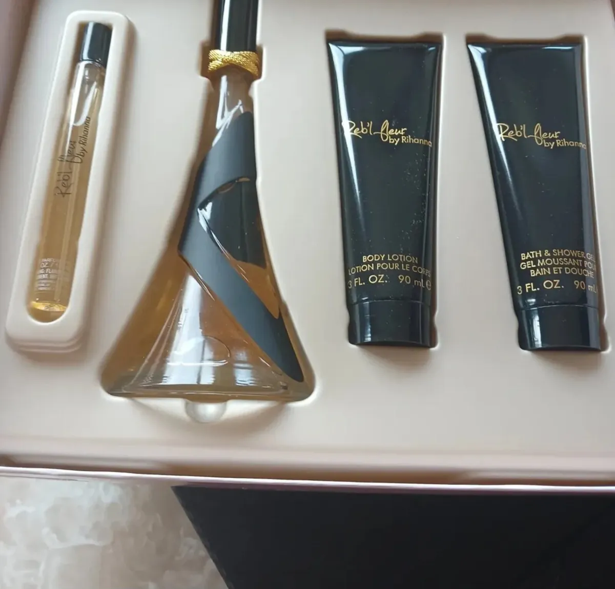 Rihanna Perfume Gift set - Image 2