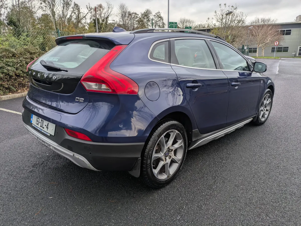 2015 VOLVO V40 D2 1.6 D LOW TAX - Image 4