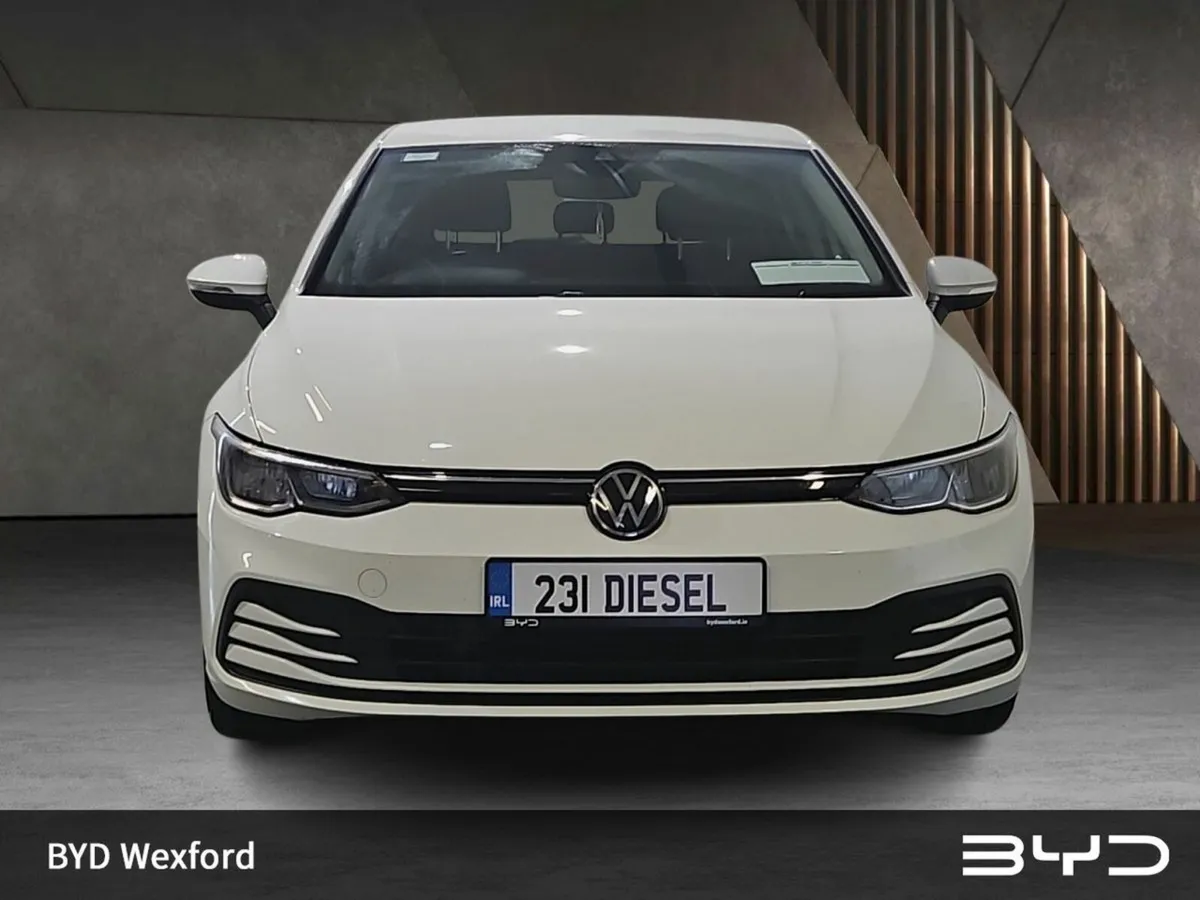 Volkswagen Golf (DEPOSIT TAKEN) Life 2.0 TDi 115 S - Image 3