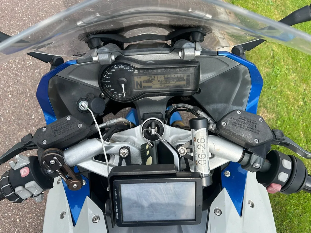 BMW R 1200 RS 2015 - Image 1