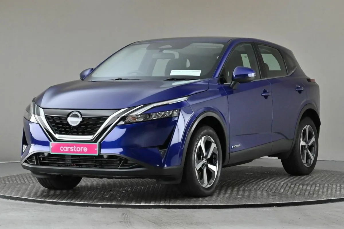 Nissan Qashqai 1.5 HYBRID EPOWER SV **REAR PARK SE - Image 3