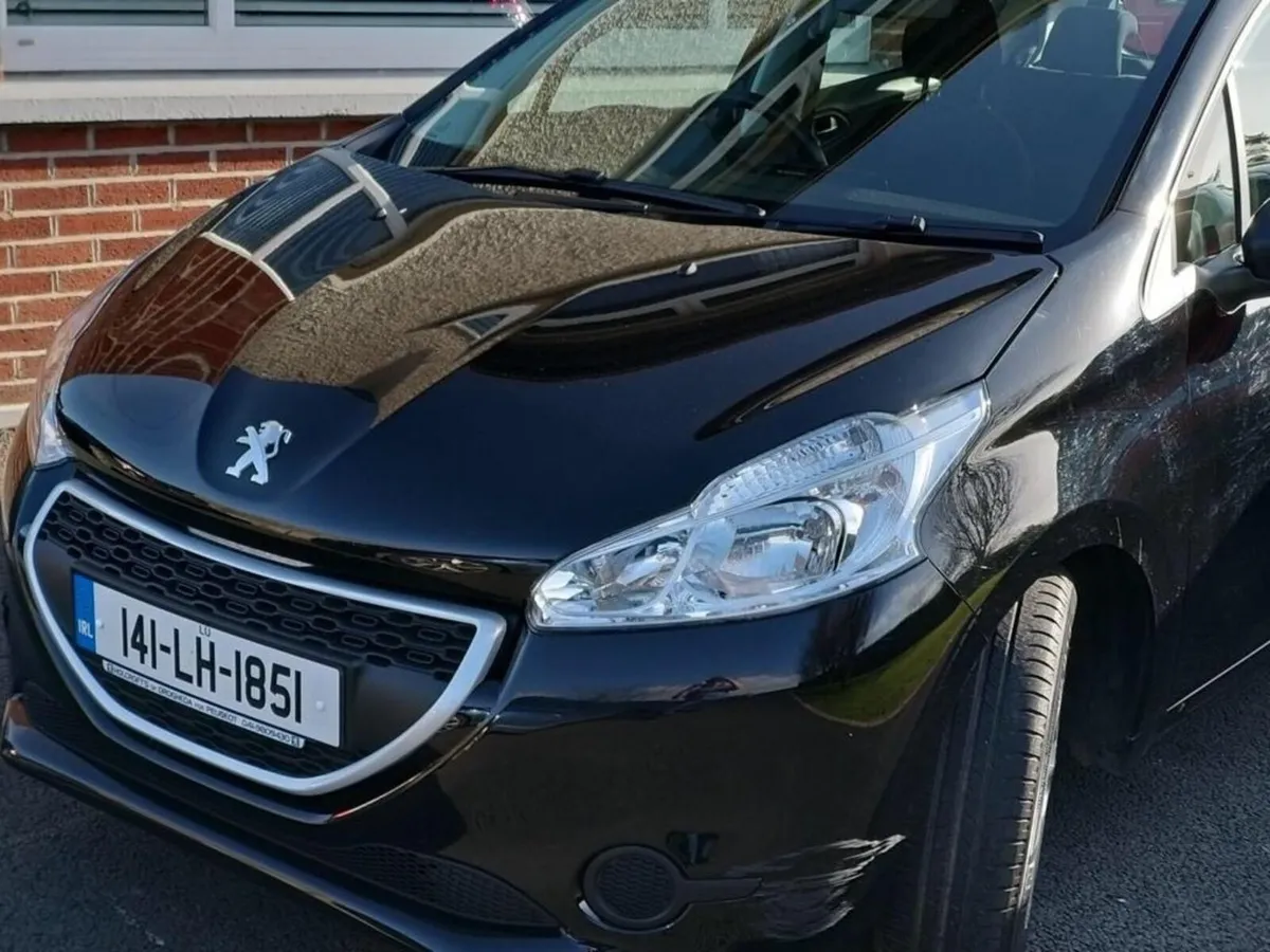Peugeot 208 2014 - Image 2