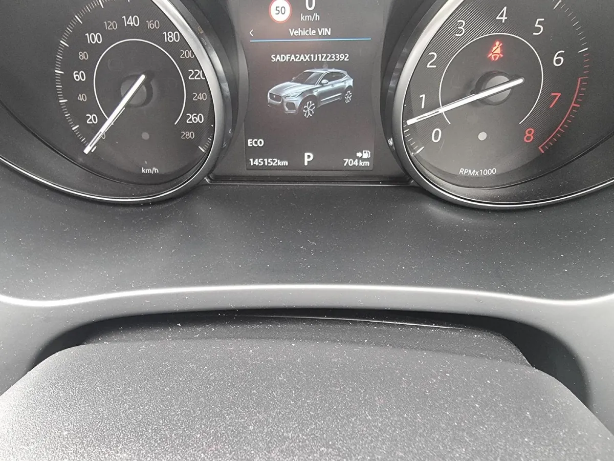 Jaguar E-Pace 2018 - Image 2