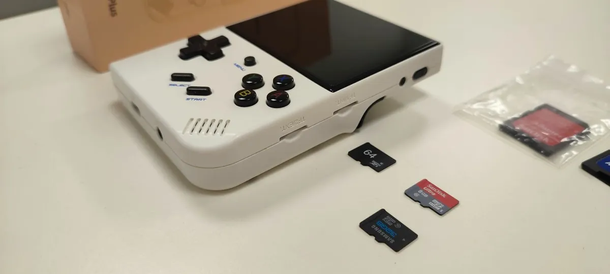 Retro Gaming Console - Image 3